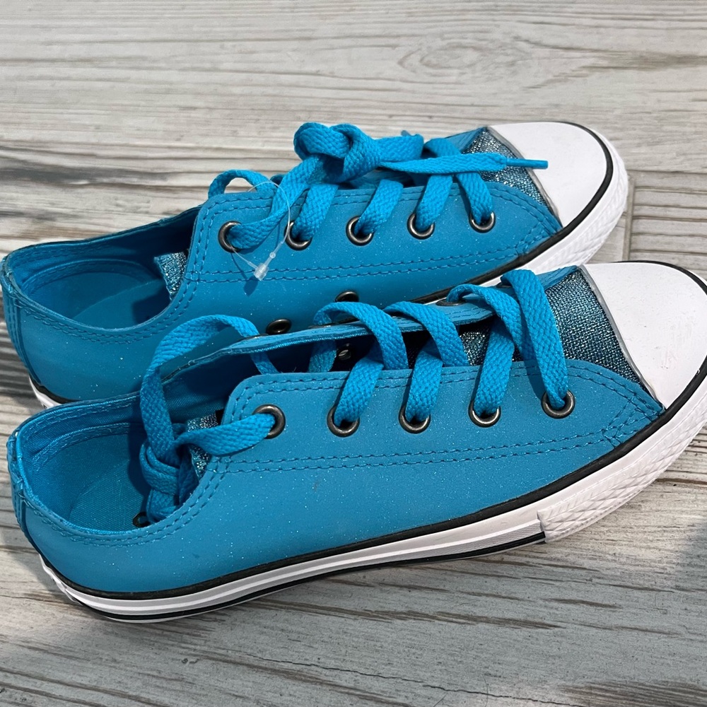 Y2 teal leather converse